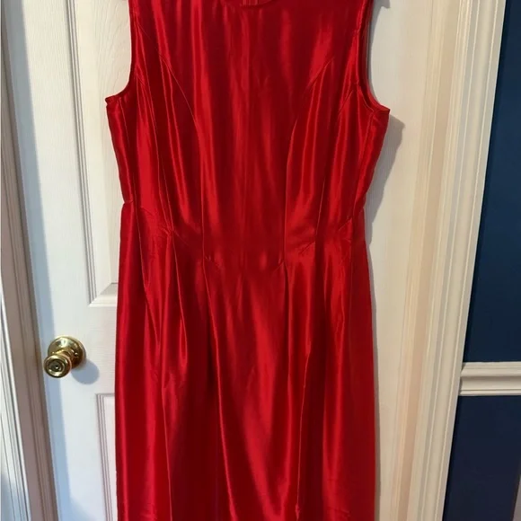 Frances Valentine Florencia silk Red a-line dress. Never worn. Size L - Picture 4 of 4